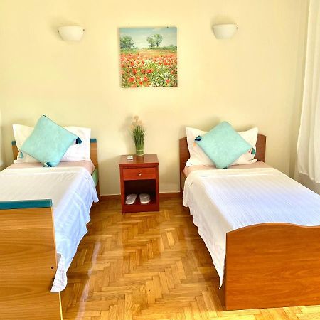 Quiet Near Subway And Acropolis 2 Bedrooms Apt Athens Ngoại thất bức ảnh